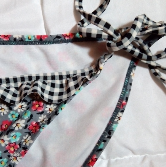 Flower Print Halter Bikini - Picture 5 of 6